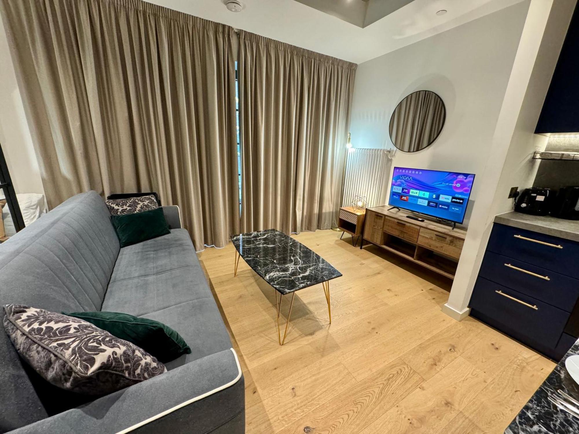 Amazing Cosy Apartment, Next To O2 Arena And Close To London Excel, Secure Parking Exterior foto